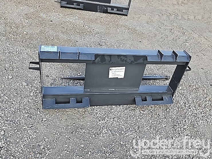 unused-jct-bale-spear-to-suit-skidsteer-image-4