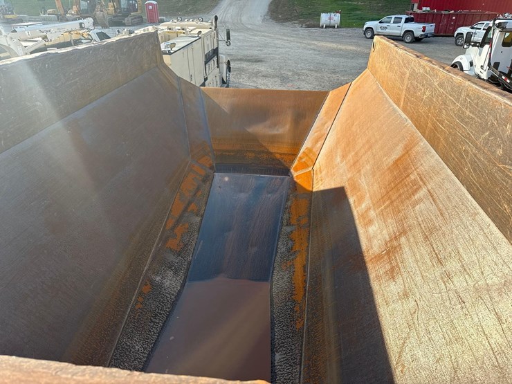 2015-deere-460e-image-12