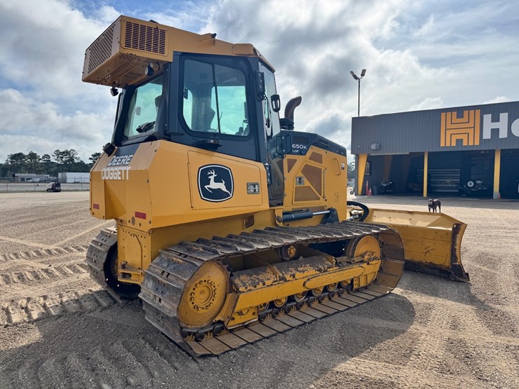 2022-deere-650k-lgp-image-4