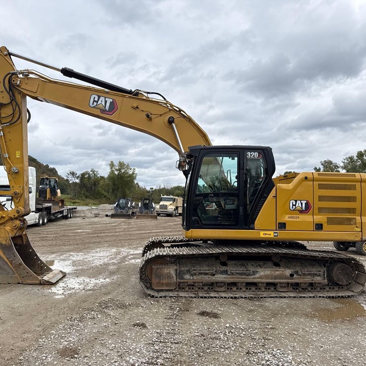 2022 CATERPILLAR 320
