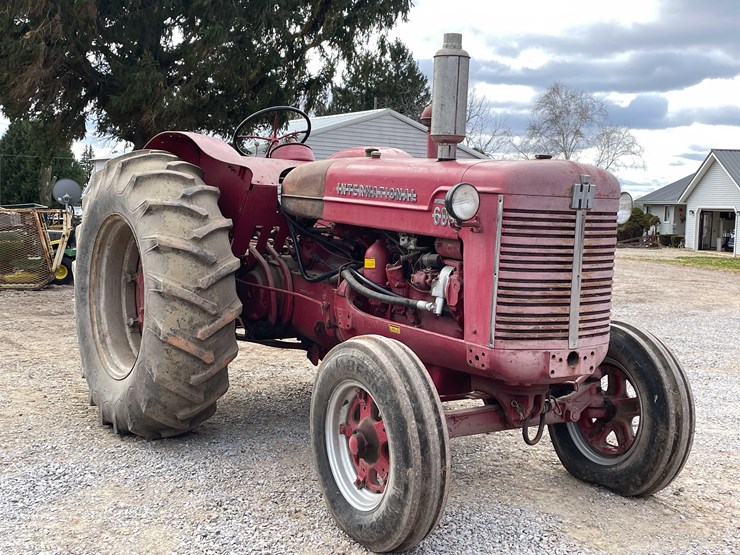 1956-international-600-image-3