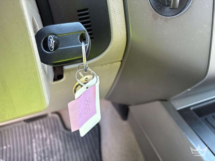 2012-ford-expedition-image-24