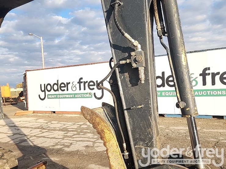 2020-deere-60g-image-13