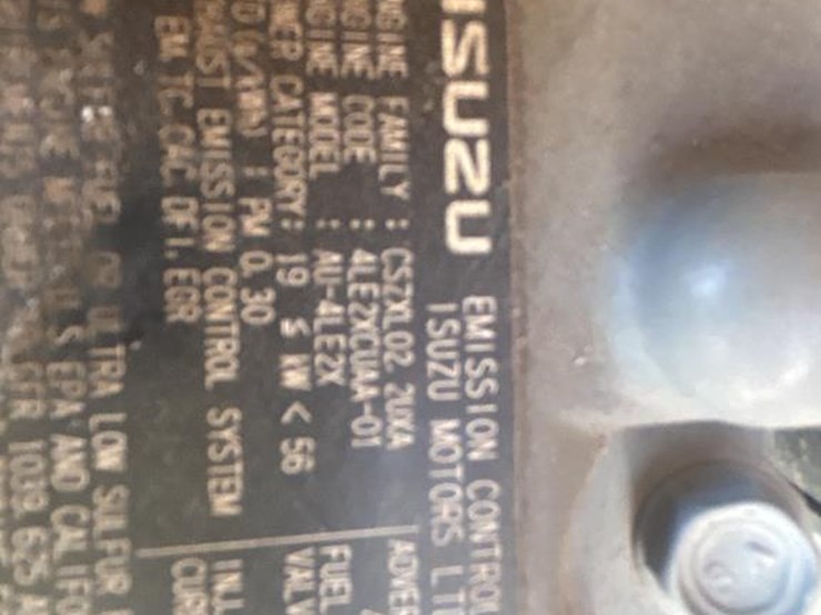 2013-deere-85d-image-23