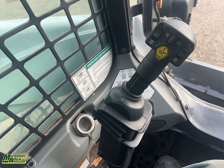 2015-bobcat-s650-image-13