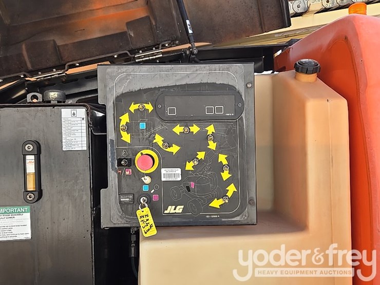 2014-jlg-600aj-image-69