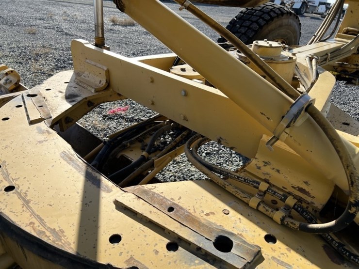2006-caterpillar-160h-image-25
