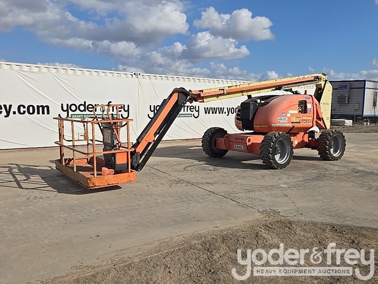 2014-jlg-600aj-image-1