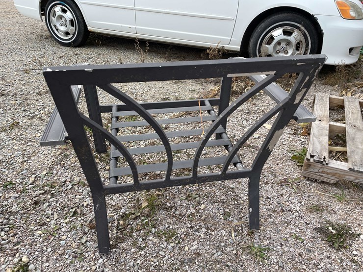 #3121-•-(4)-patio-chairs-image-4