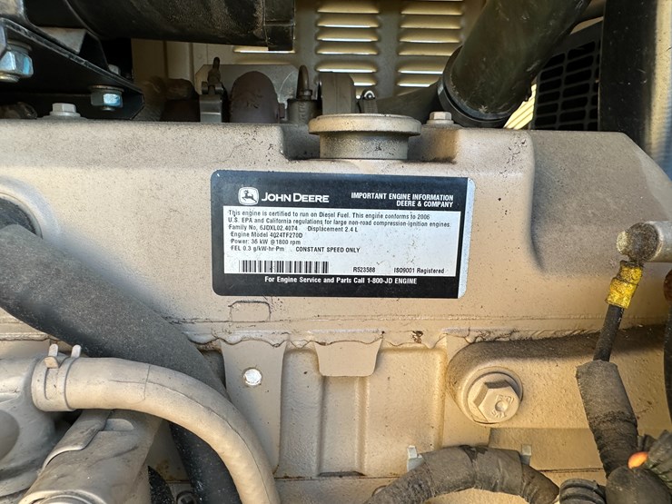 john-deere-4024t-image-21