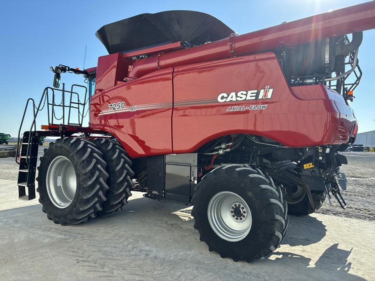 2020-case-ih-7250-image-8