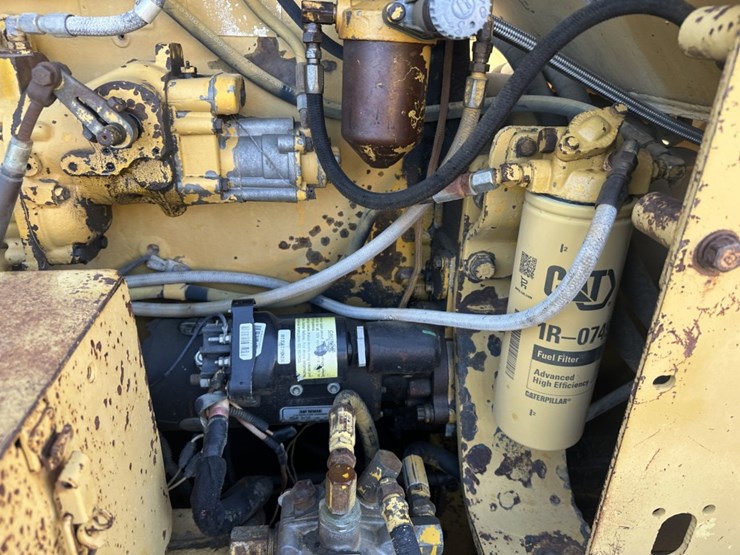 caterpillar-16g-image-49