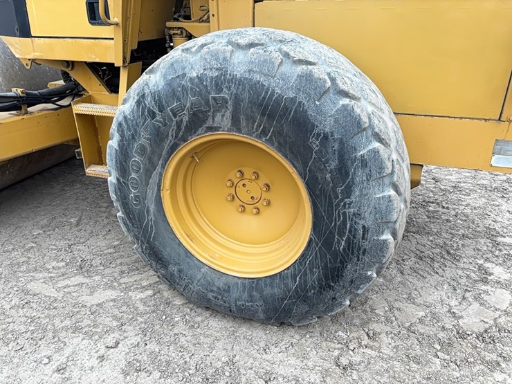 caterpillar-cs-583c-image-17