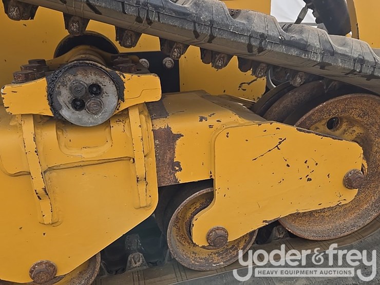 2022-caterpillar-299d3-image-26