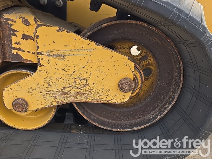 2021-caterpillar-289d3-image-19