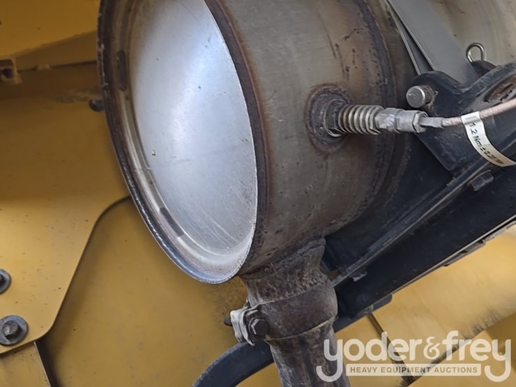 2014-caterpillar-938k-image-107