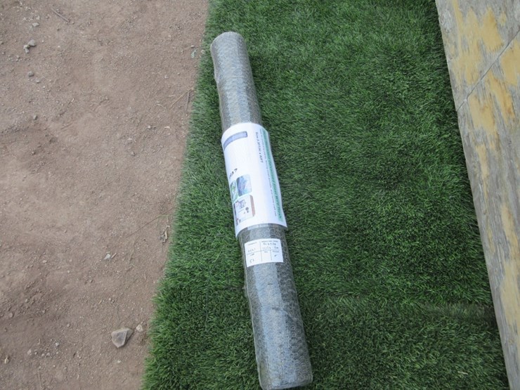 (1)-new-unused-3.3'-x-82'-iron-wire-mesh-roll,-image-2