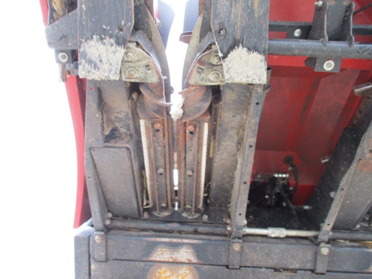 2019-mac-don-c3008-image-38