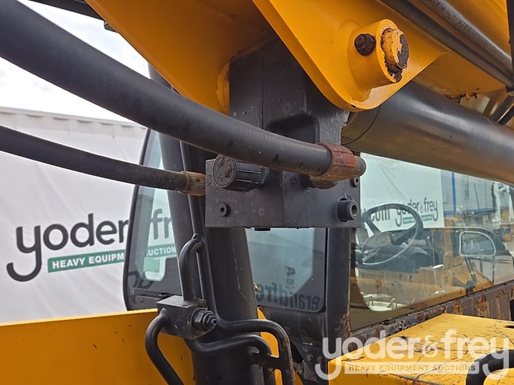 2017-jcb-506-36-image-44