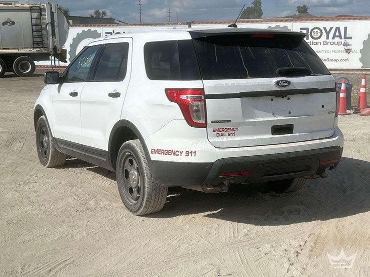 2015-ford-explorer-image-4