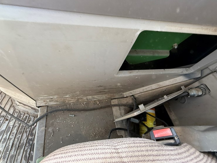 john-deere-6330-image-80