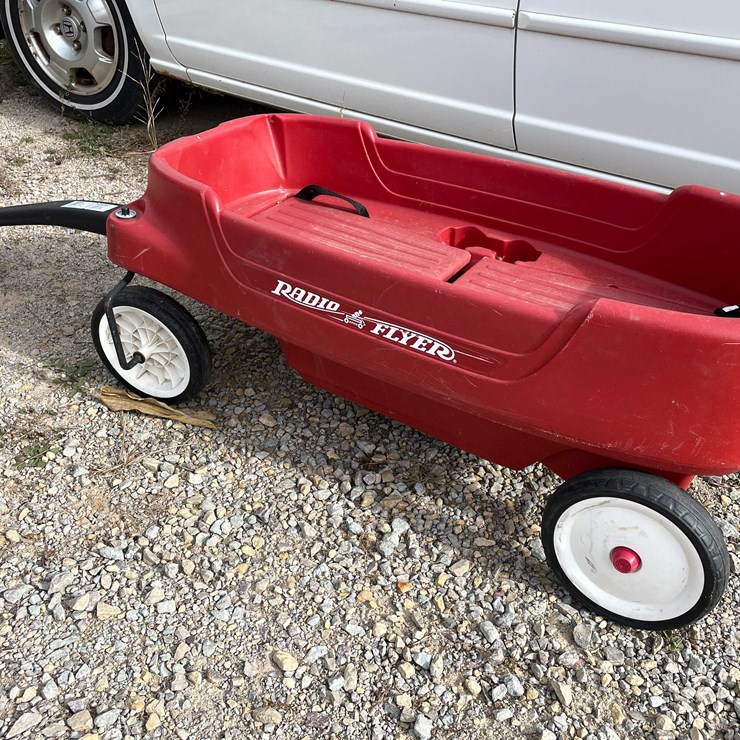 #3117 • Radio Flyer Wagon