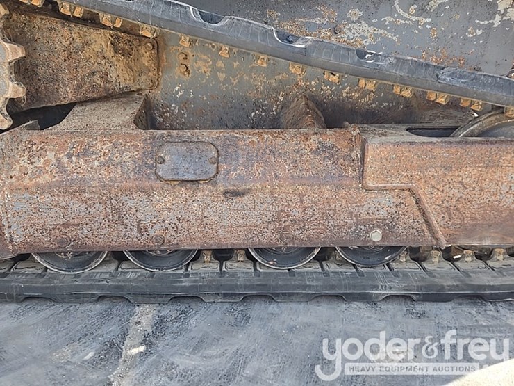 2019-takeuchi-tl8-image-22