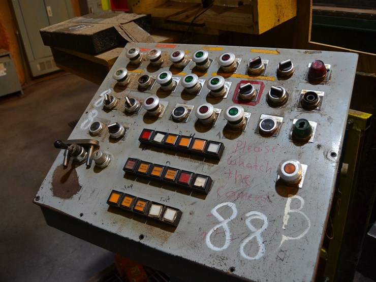 kockums-6'-single-setting-horizontal-band-mill-model-hsa-1-w/-slat-bed-feed-w/-press-rolls-w/-lube-system-w/-air-strain-w/-hood-rail-system-sn#4219-10-image-11