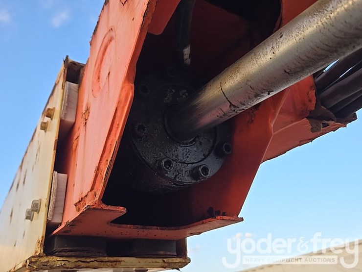 2015-jlg-600aj-image-64