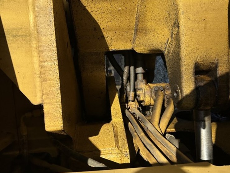 caterpillar-824b-image-32