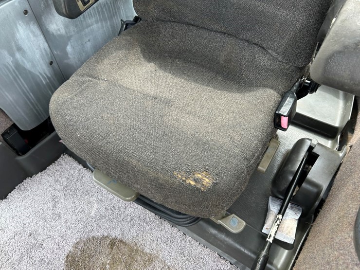 1994-new-holland-8770-image-26