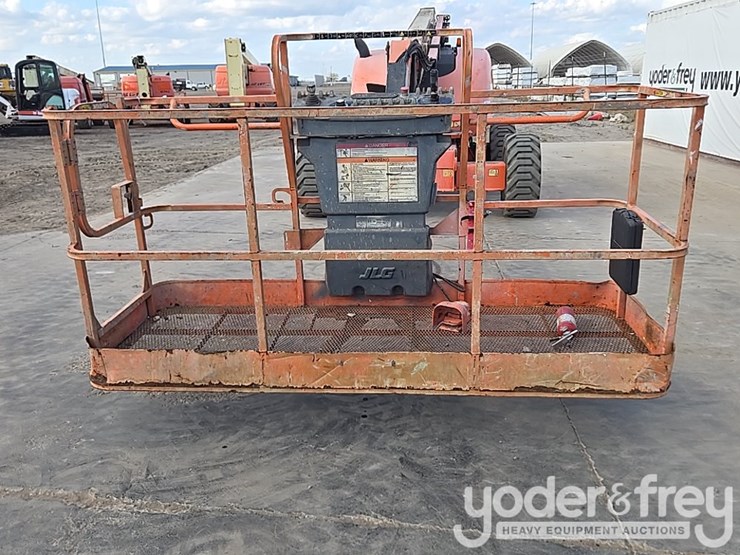2014-jlg-600aj-image-29