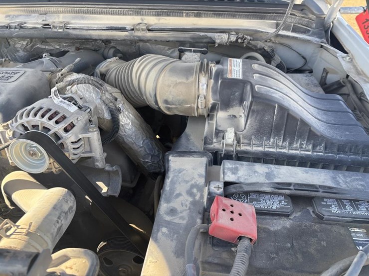 2000-ford-f550-image-26