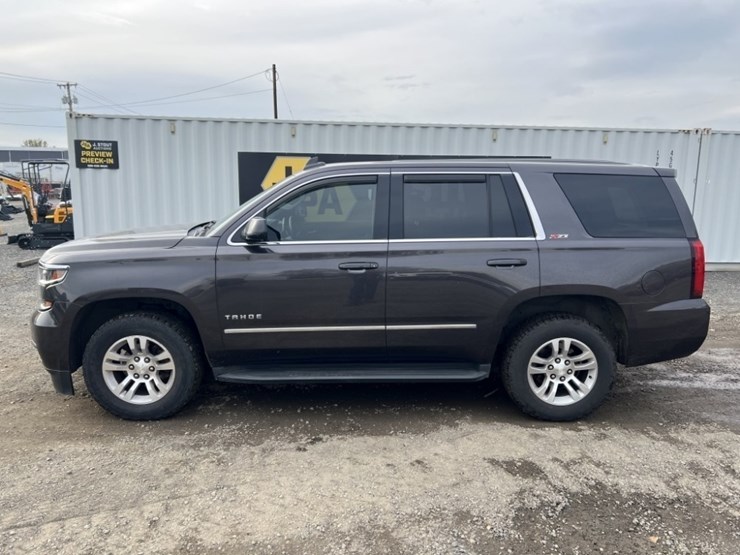 2017-chevrolet-tahoe-image-7