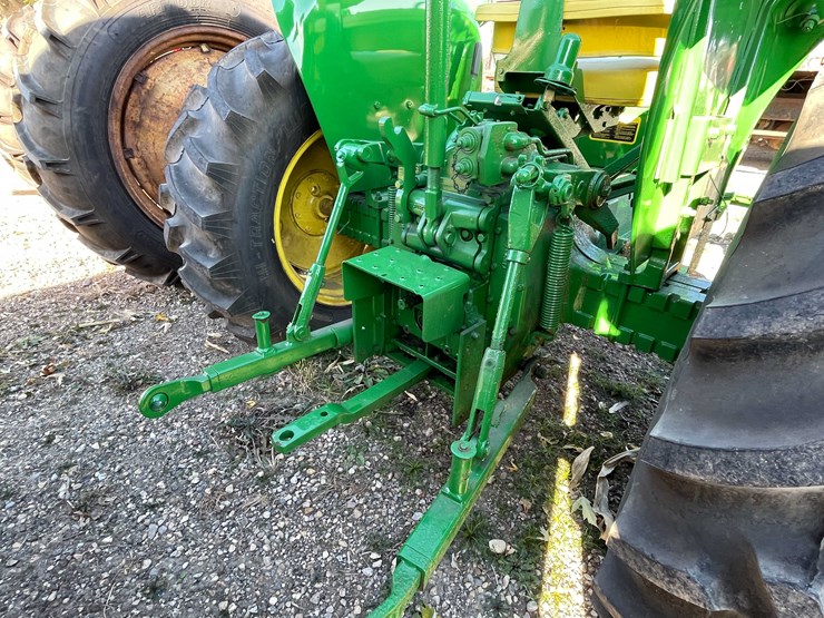 john-deere-2010-image-22