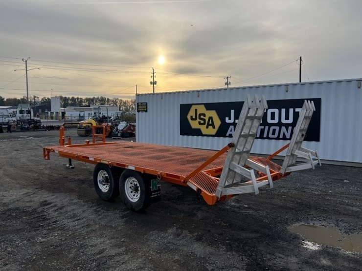 2010-bentley-t/a-sno-cat-trailer-image-6