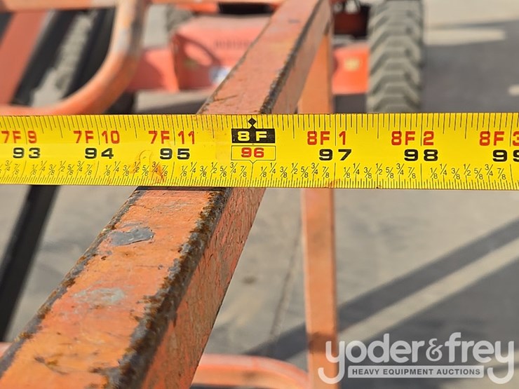 2014-jlg-600aj-image-36