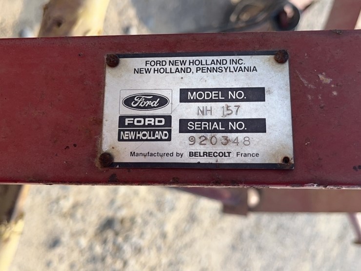 new-holland-157-image-5