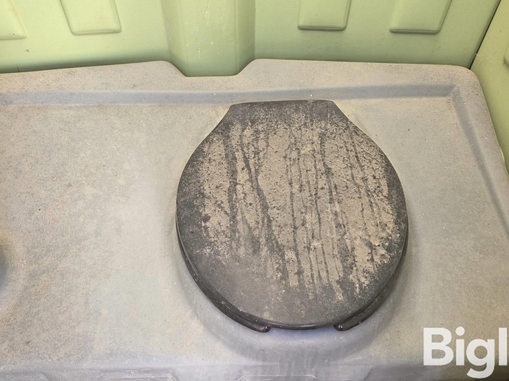 2010-carry-on-8'-utility-trailer-w/mini-biff-port-a-potty-image-18