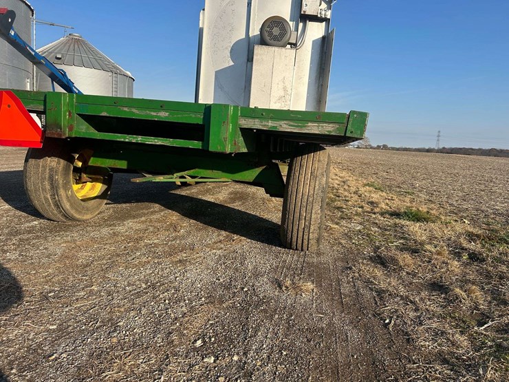 flat-bed-wagon-green-with-yellow-wheels-image-1