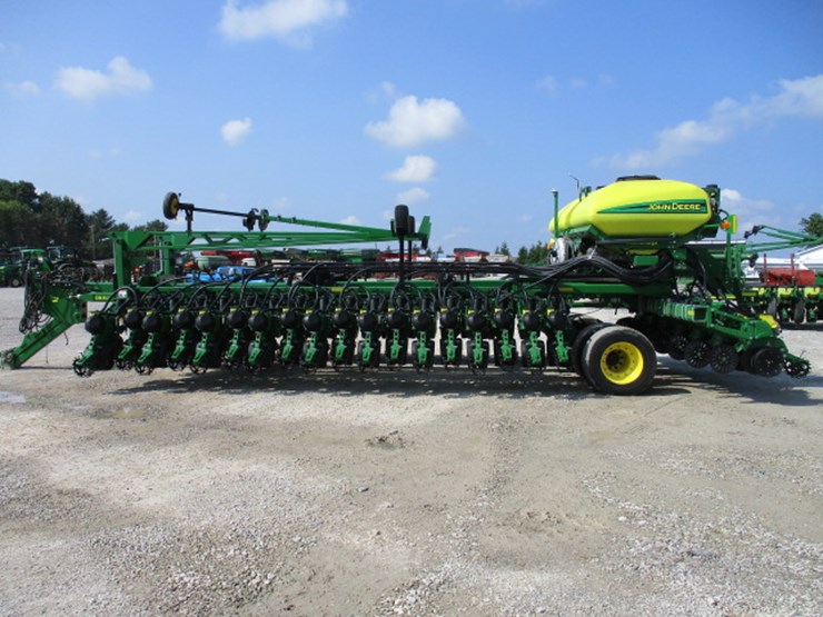 2016-john-deere-db60-image-77