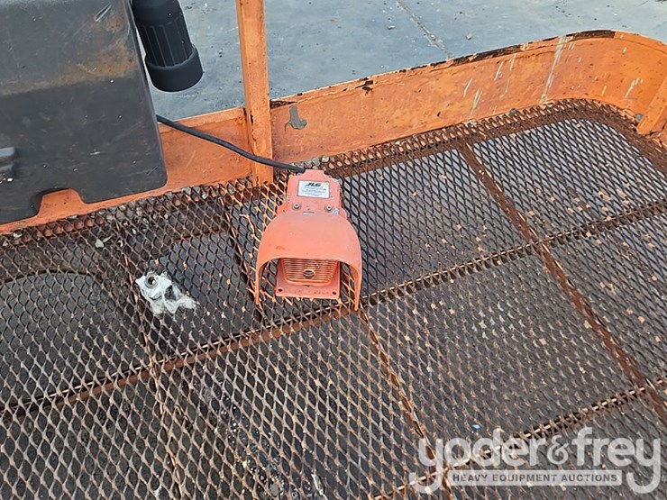 2015-jlg-600aj-image-33