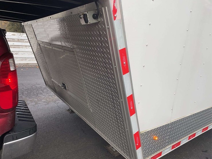 2022-freedom-enclosed-52-ft-trailer-image-3