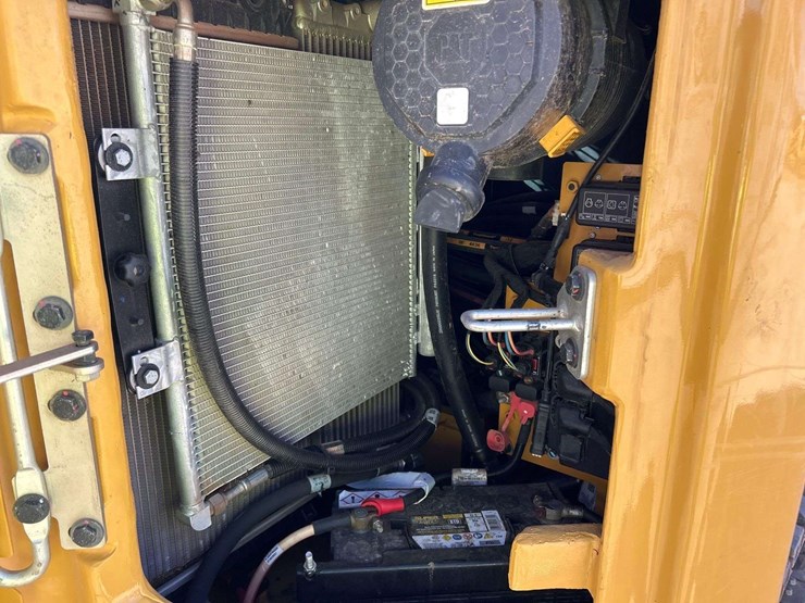 2021-caterpillar-308cr-midi-excavator-image-9