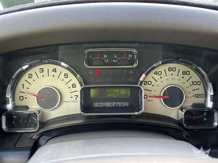2012-ford-expedition-image-7