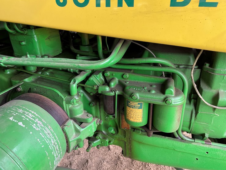 john-deere-830-image-30