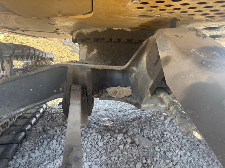 2013-deere-85d-image-76