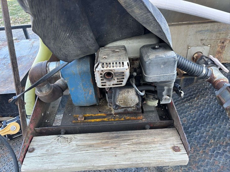 spray-trailer---1000-gal-tank-image-4