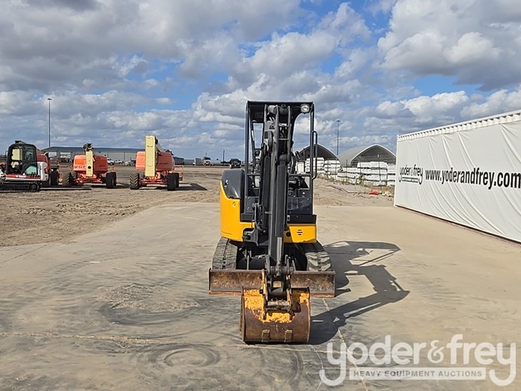 2019-deere-26g-image-8