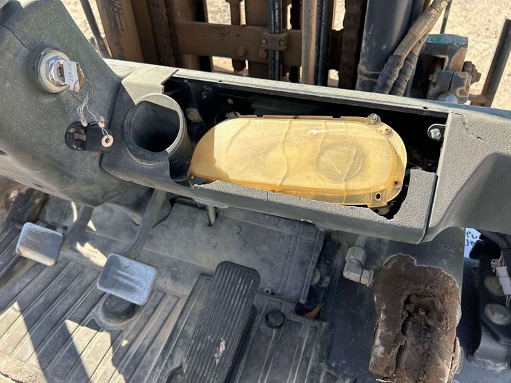 doosan-d35s-5-6,900lb-diesel-forklift-image-14